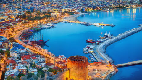Antalya bei Nacht