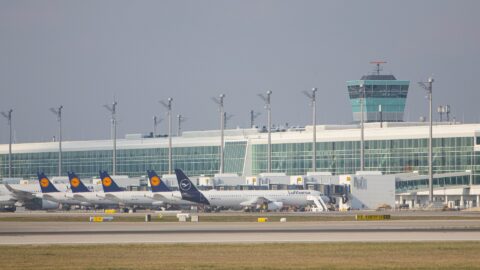 Lufthansa am Flughafen